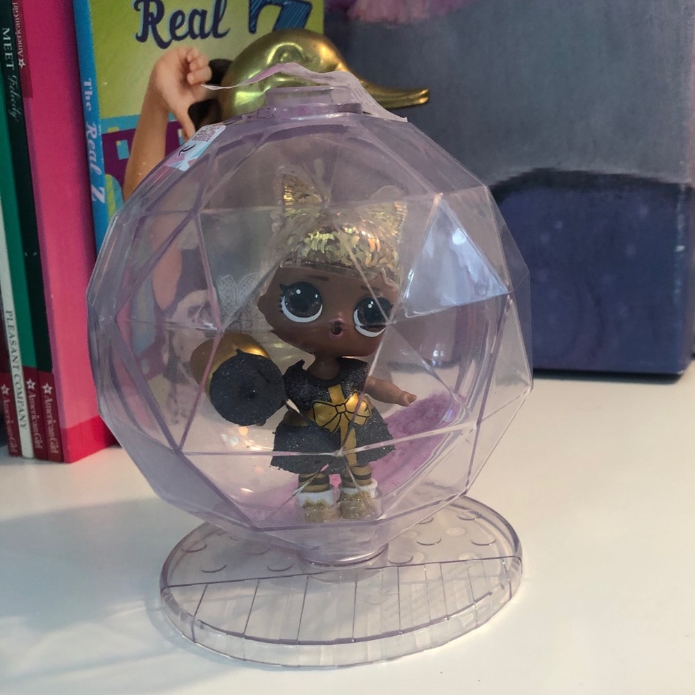 LOL Surprize Winter Disco Prezzie Doll